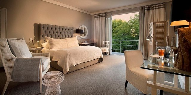 Best Hotels in Sandton: AtholPlace Hotel & Villa