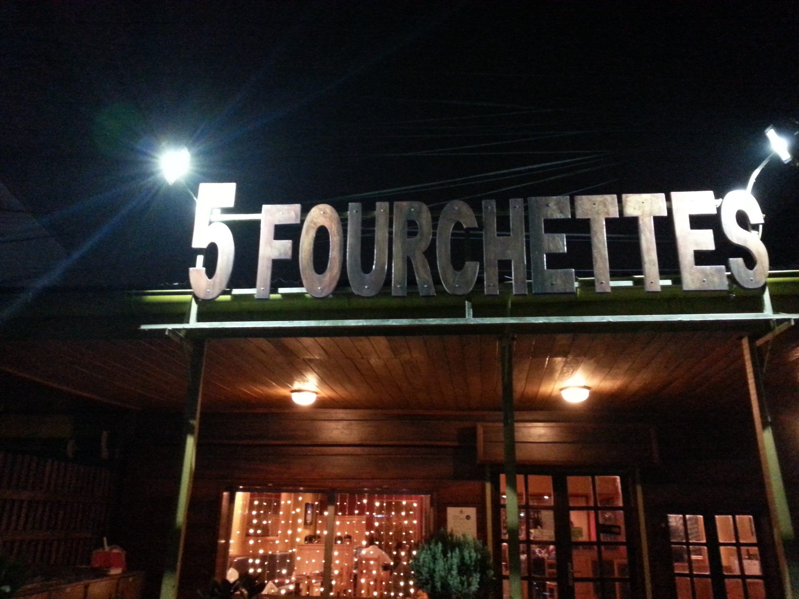 5 Fourchettes 10 Top Restaurants in Douala